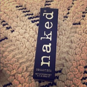 Naked Cosmetics- 4 loose eyeshadows